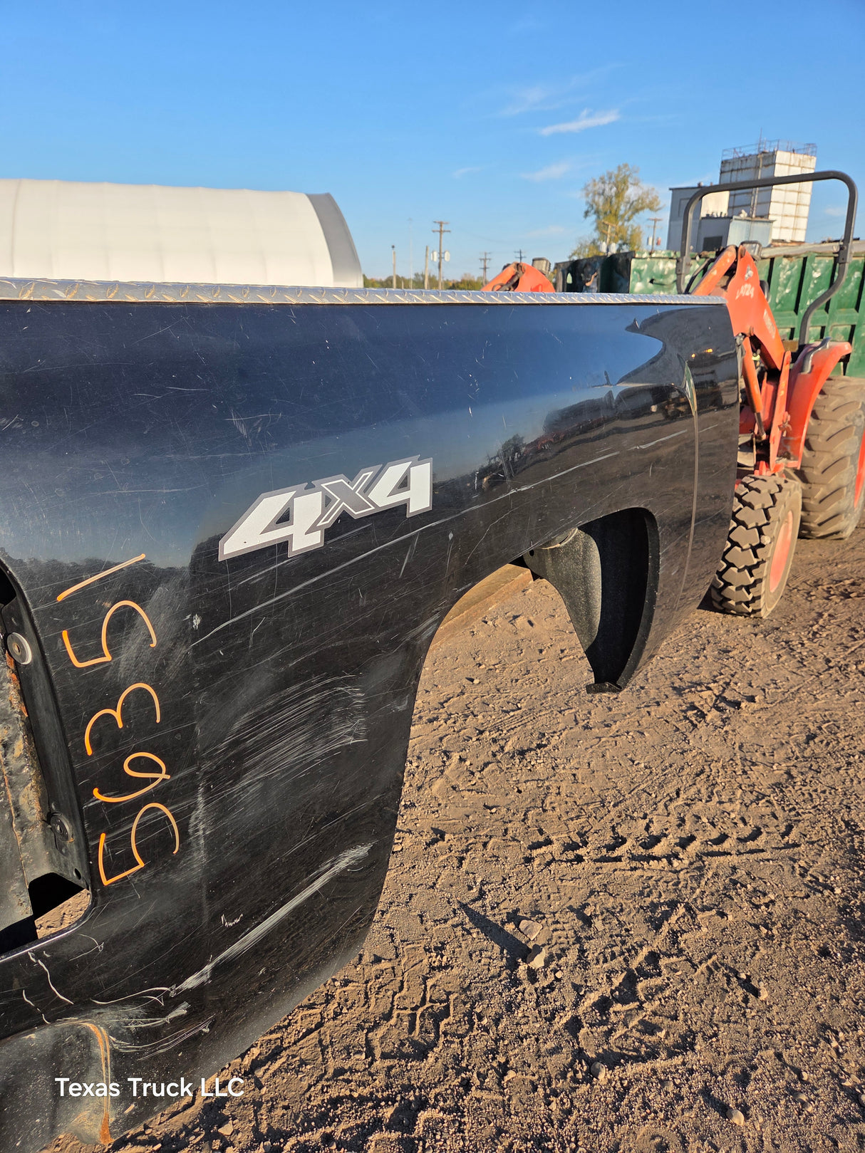 2007-2013 Chevrolet Silverado 1500 2500 3500 HD 6' 6" Short Truck Bed - Black