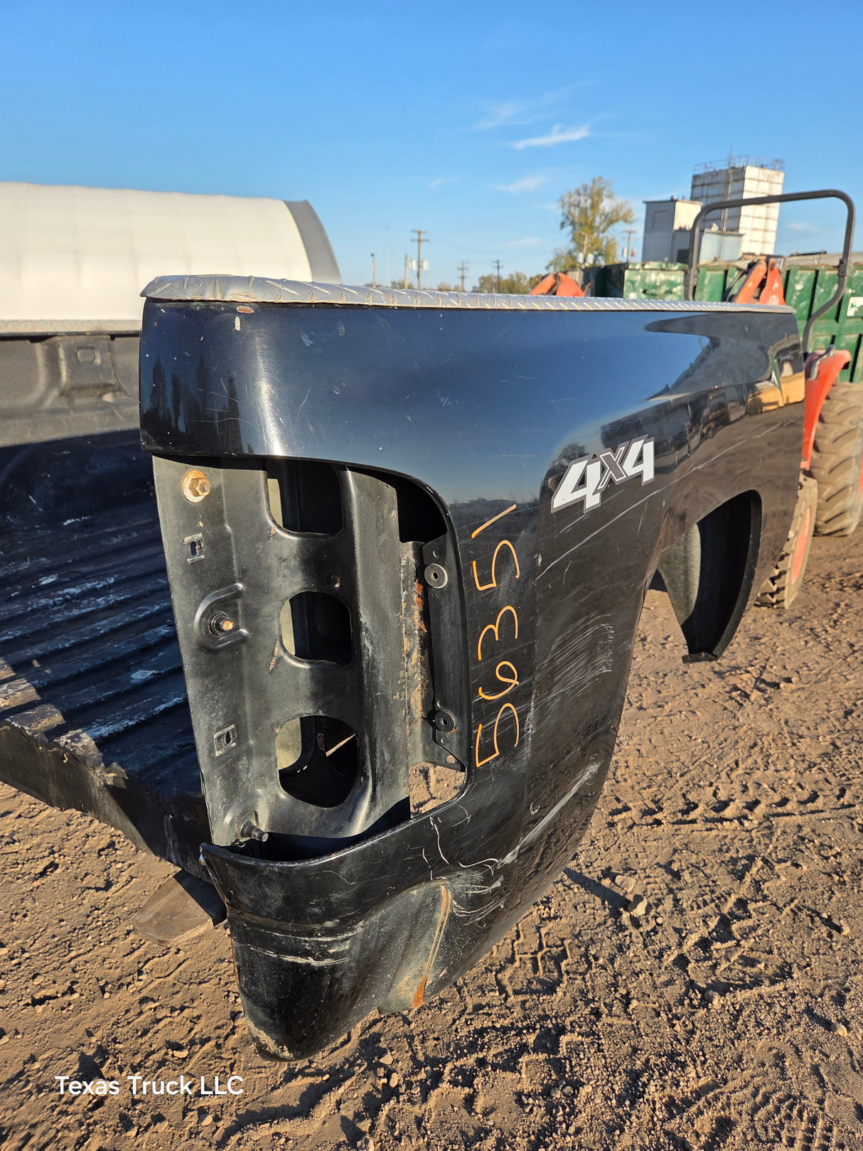 2007-2013 Chevrolet Silverado 1500 2500 3500 HD 6' 6" Short Truck Bed - Black