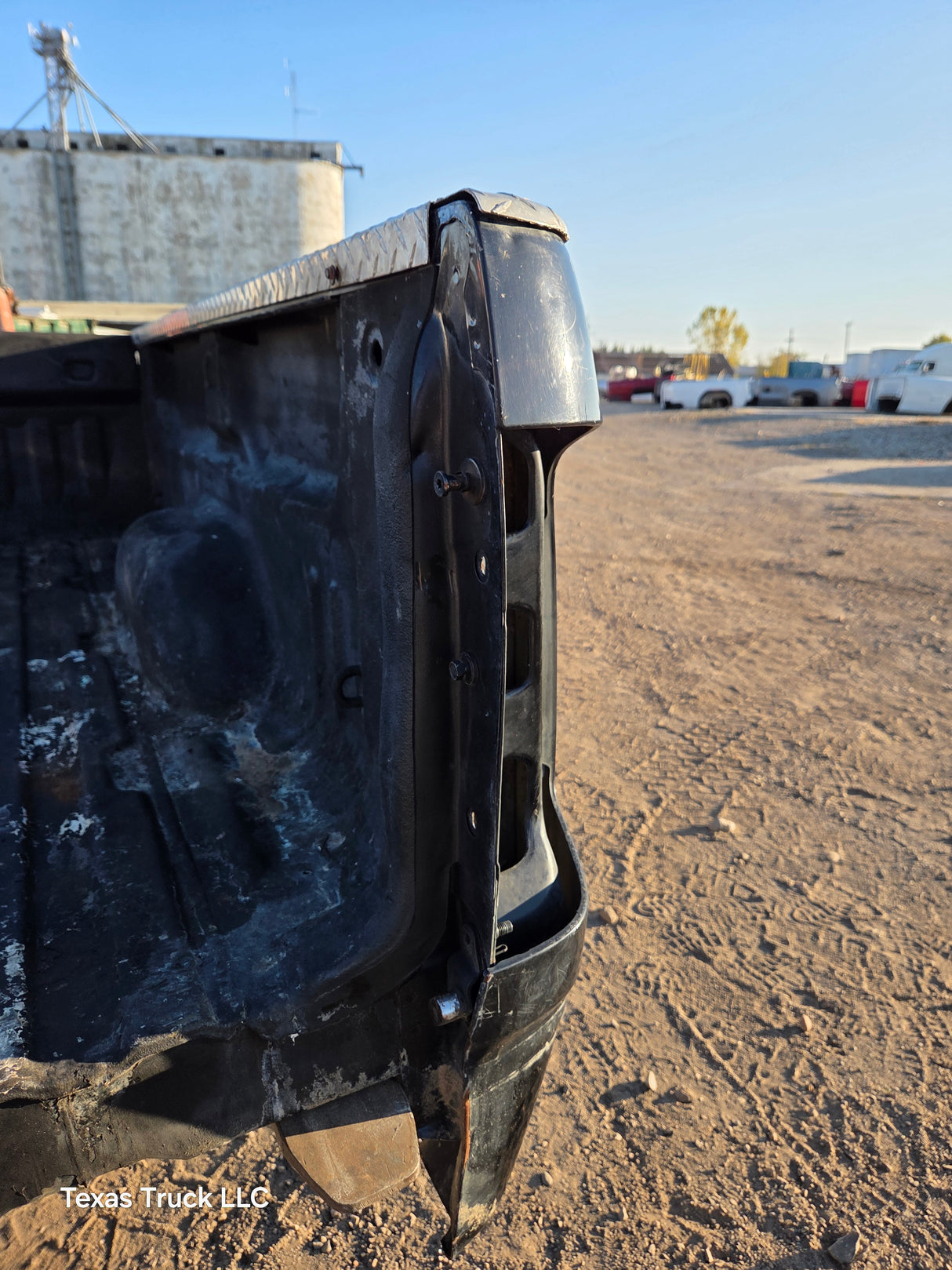 2007-2013 Chevrolet Silverado 1500 2500 3500 HD 6' 6" Short Truck Bed - Black