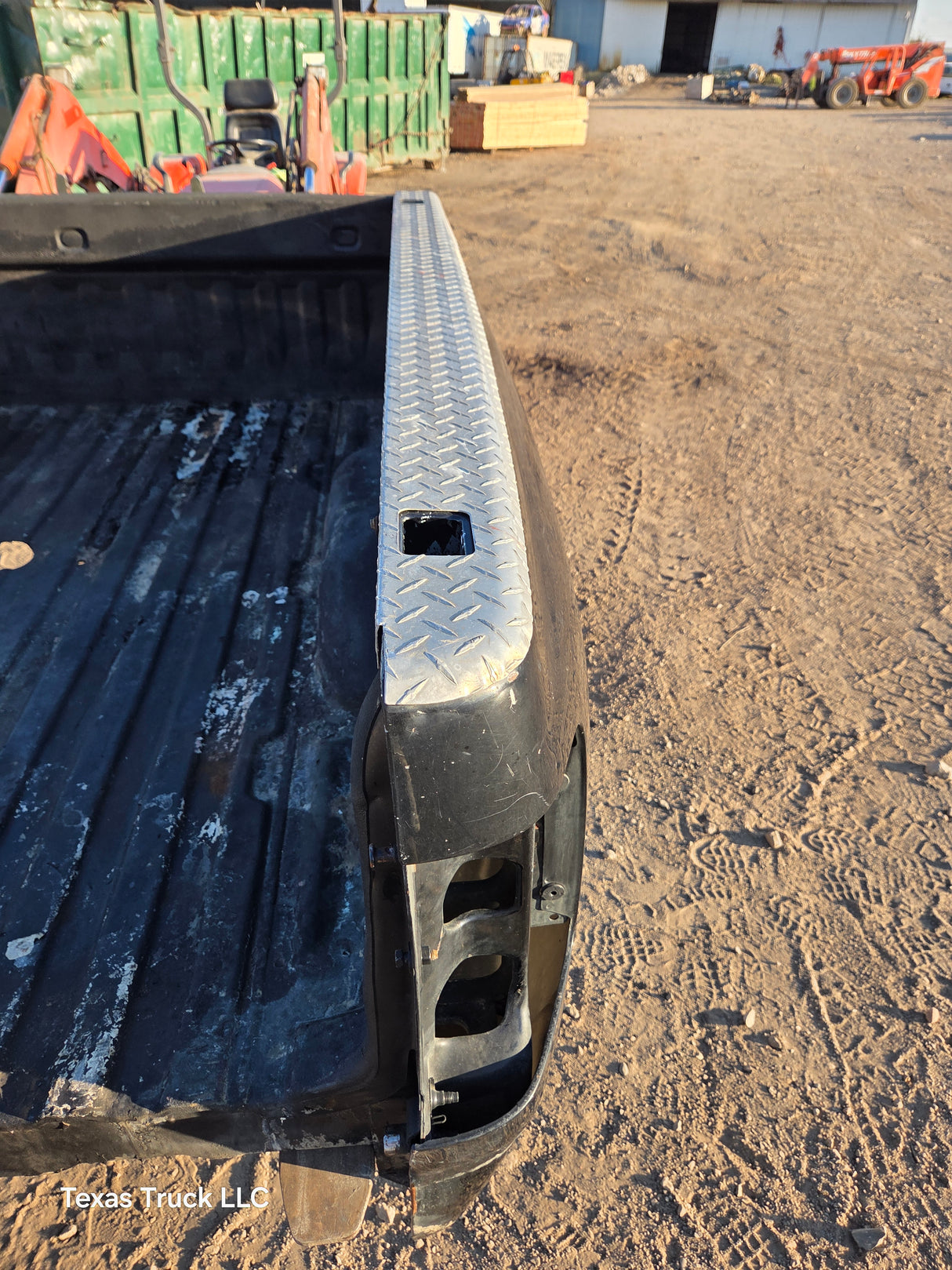 2007-2013 Chevrolet Silverado 1500 2500 3500 HD 6' 6" Short Truck Bed - Black