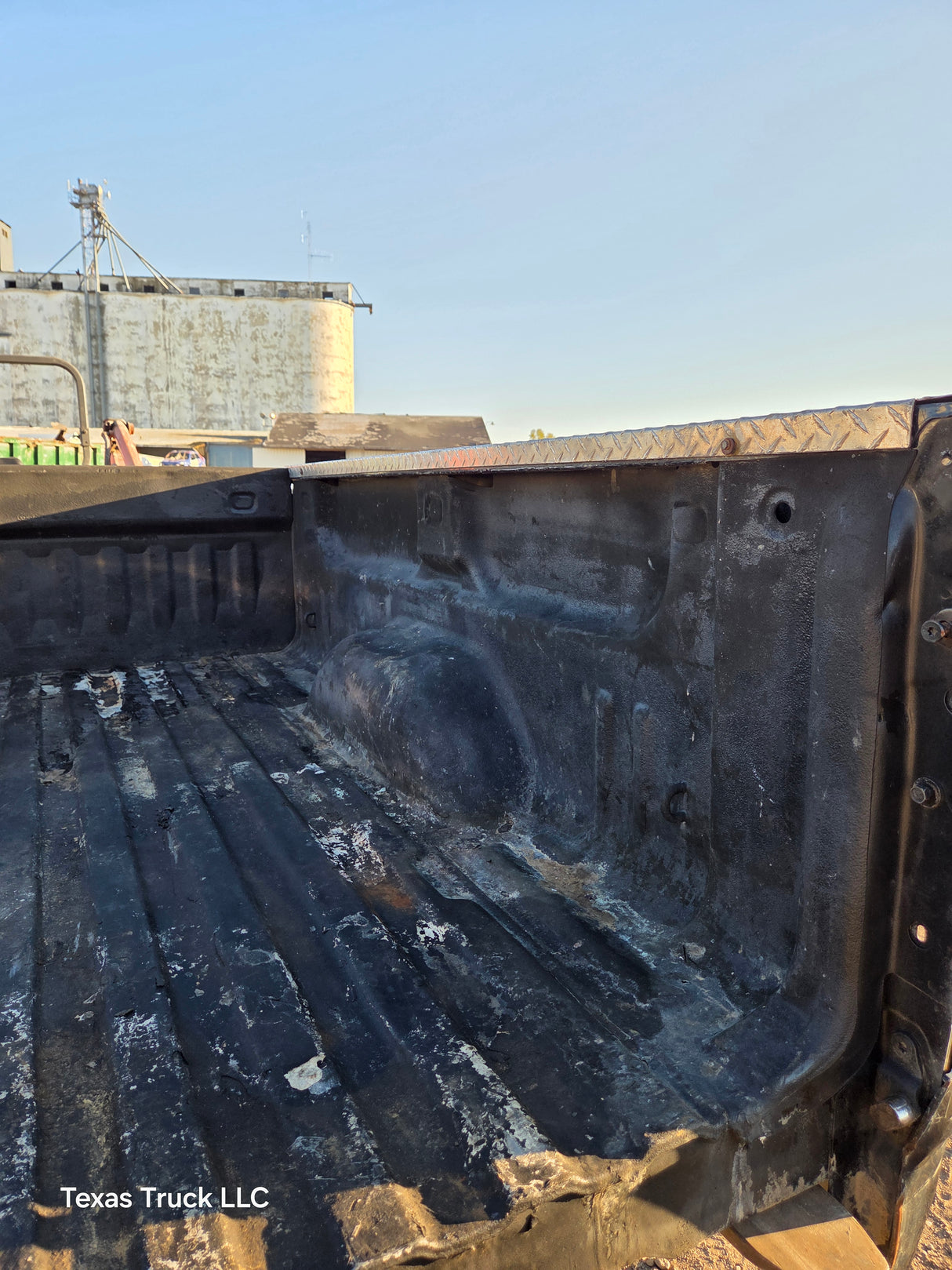 2007-2013 Chevrolet Silverado 1500 2500 3500 HD 6' 6" Short Truck Bed - Black