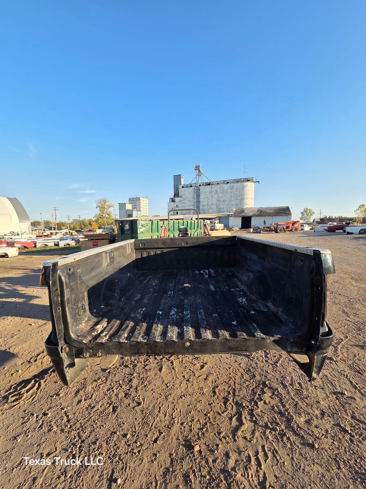 2007-2013 Chevrolet Silverado 1500 2500 3500 HD 6' 6" Short Truck Bed - Black