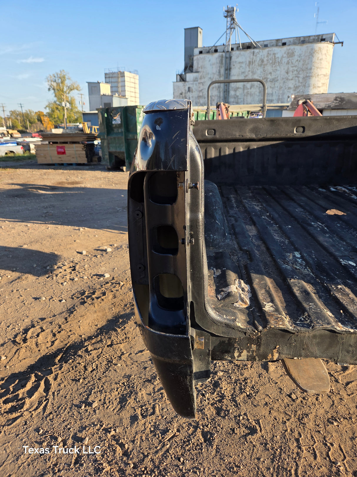 2007-2013 Chevrolet Silverado 1500 2500 3500 HD 6' 6" Short Truck Bed - Black