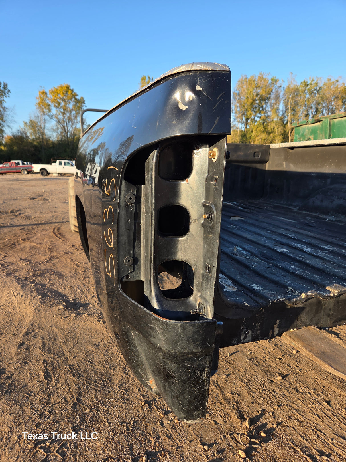 2007-2013 Chevrolet Silverado 1500 2500 3500 HD 6' 6" Short Truck Bed - Black