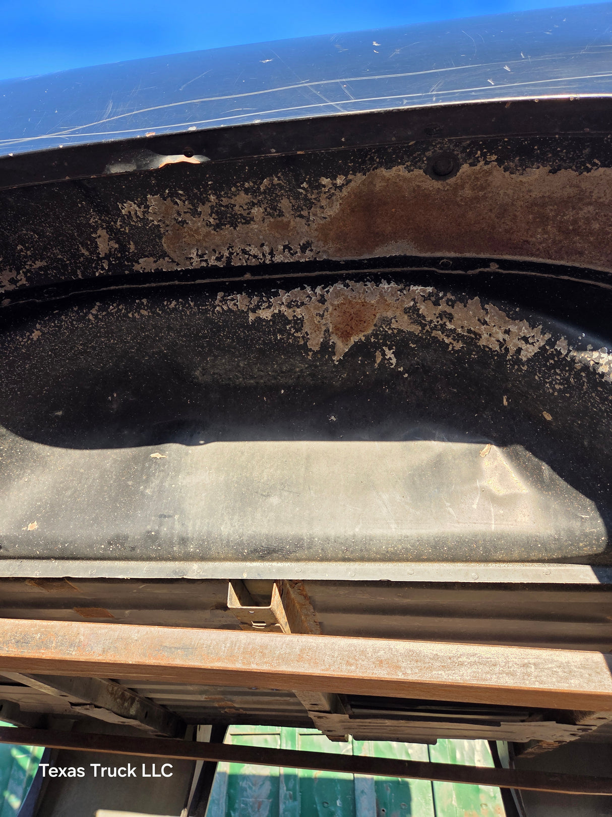 2007-2013 Chevrolet Silverado 1500 2500 3500 HD 6' 6" Short Truck Bed - Black