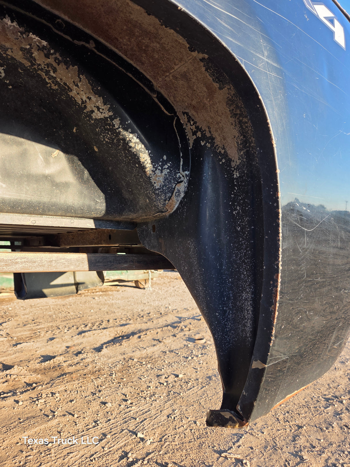 2007-2013 Chevrolet Silverado 1500 2500 3500 HD 6' 6" Short Truck Bed - Black