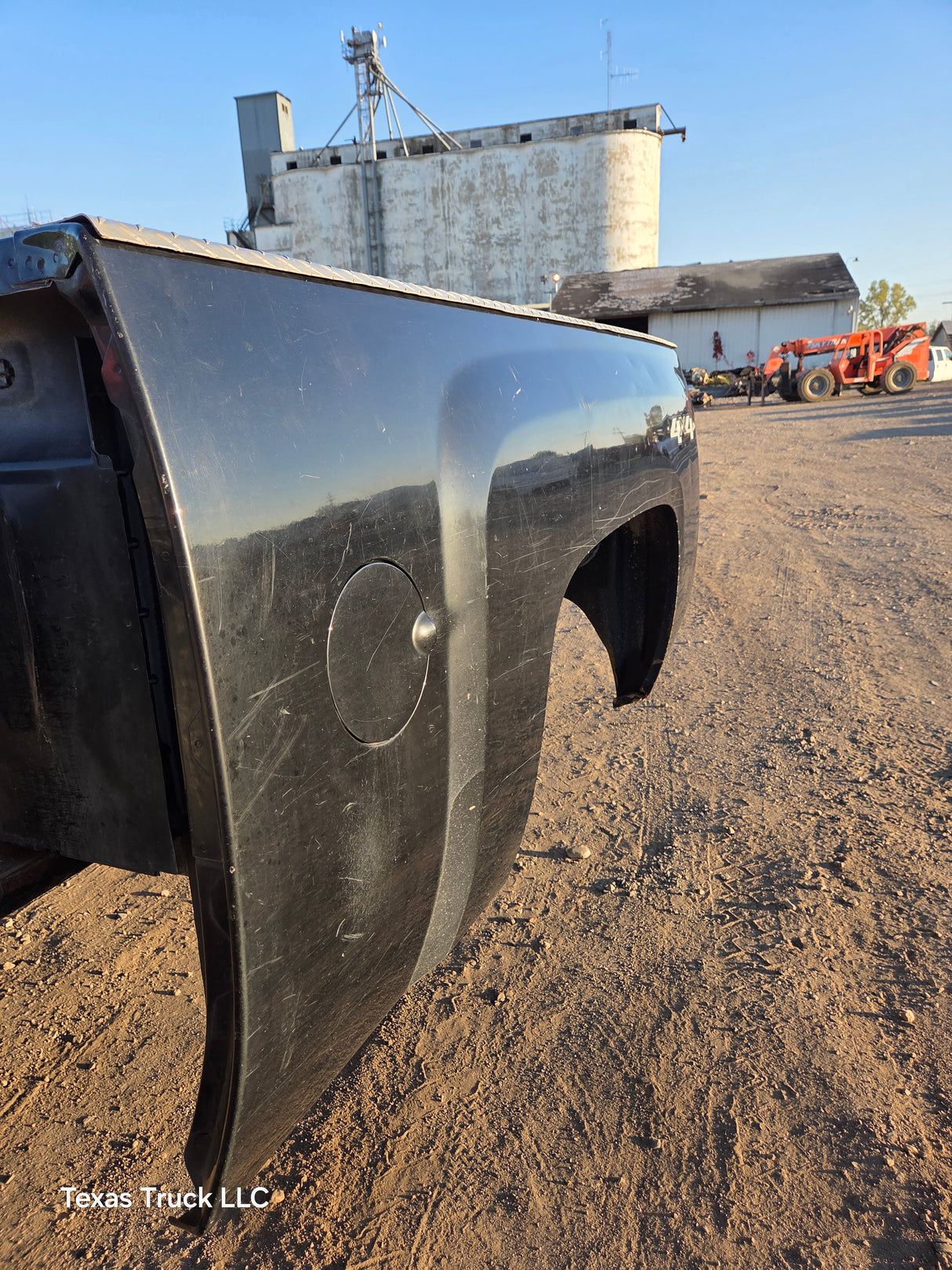 2007-2013 Chevrolet Silverado 1500 2500 3500 HD 6' 6" Short Truck Bed - Black