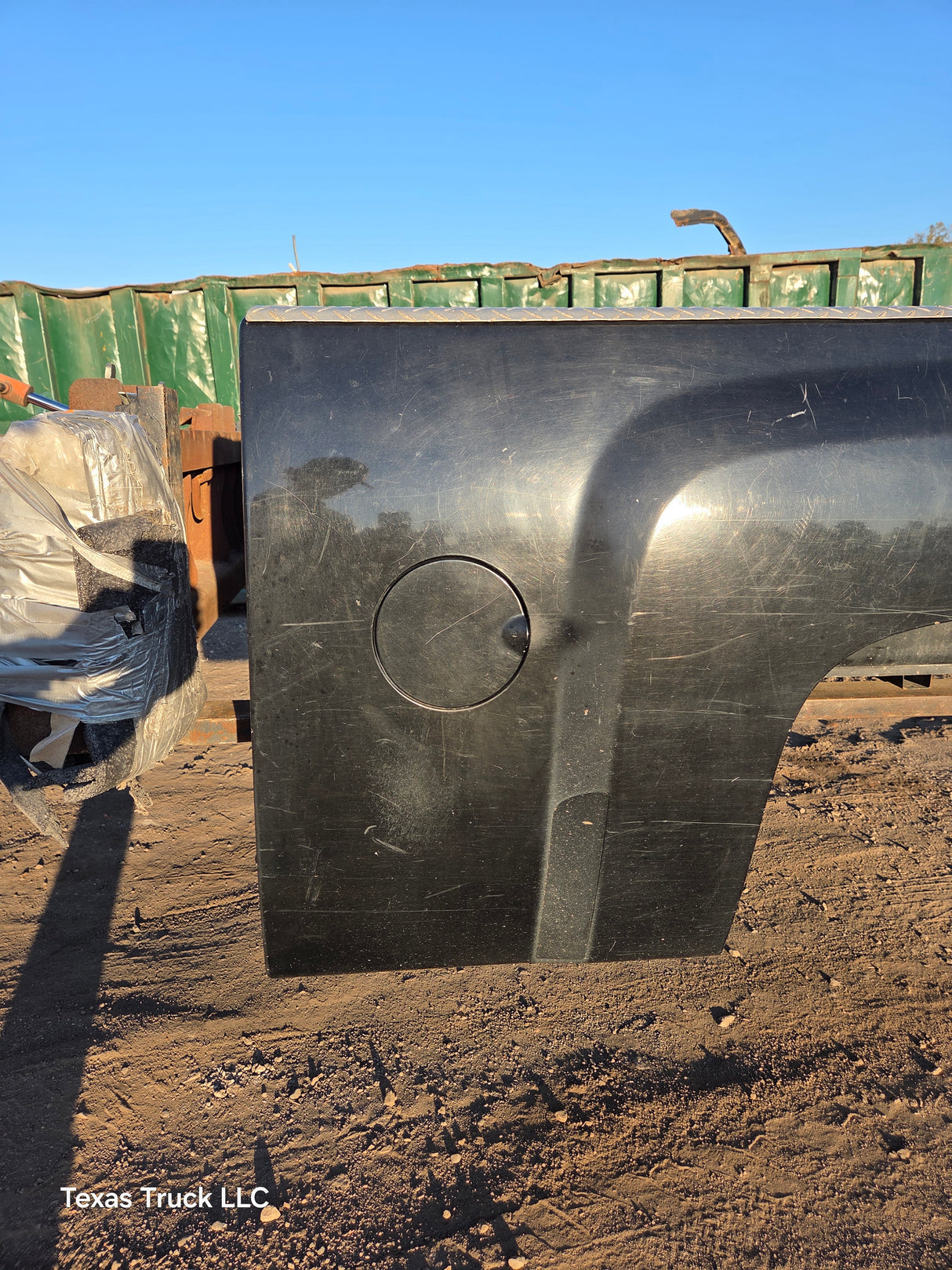 2007-2013 Chevrolet Silverado 1500 2500 3500 HD 6' 6" Short Truck Bed - Black