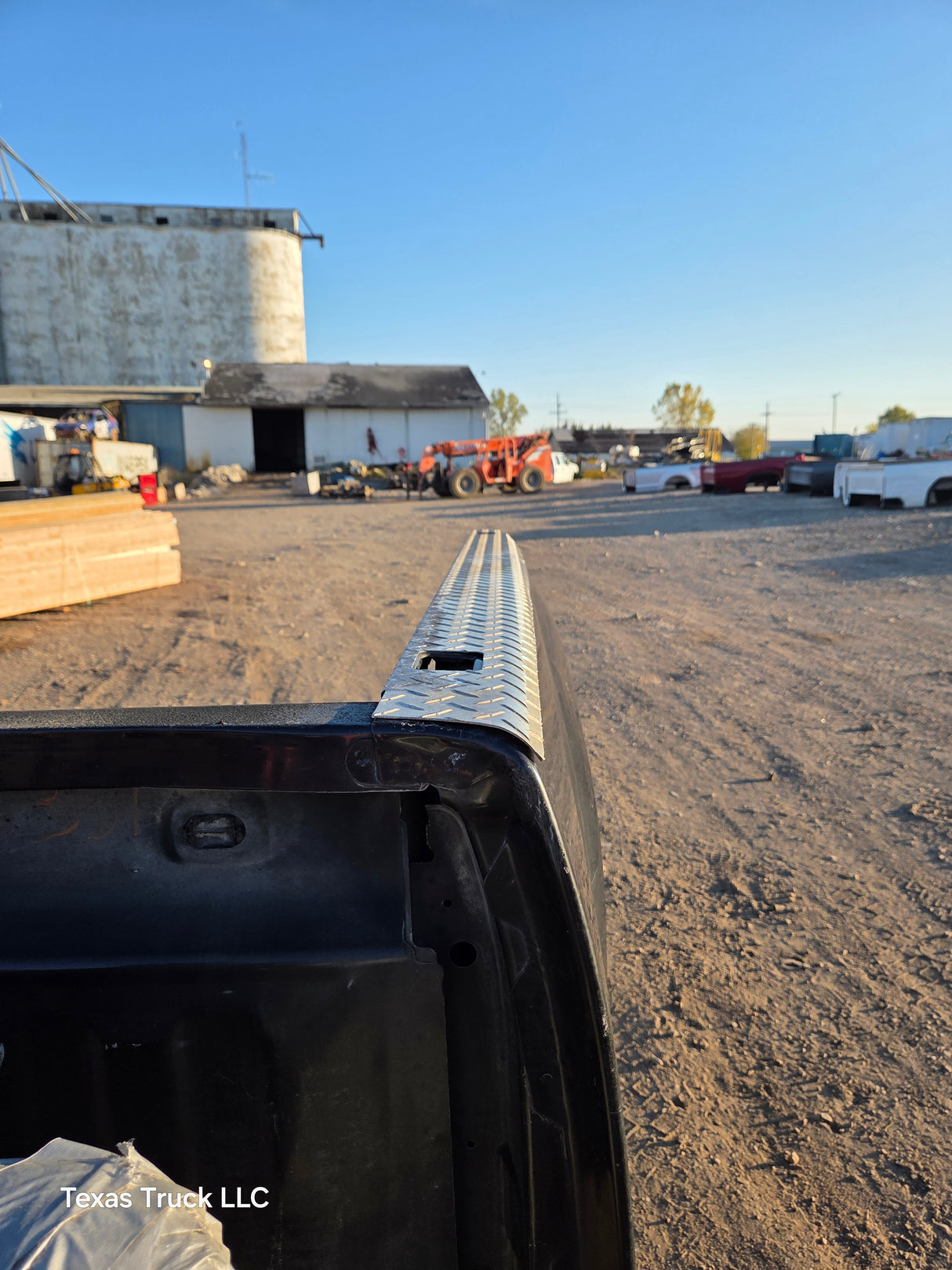 2007-2013 Chevrolet Silverado 1500 2500 3500 HD 6' 6" Short Truck Bed - Black