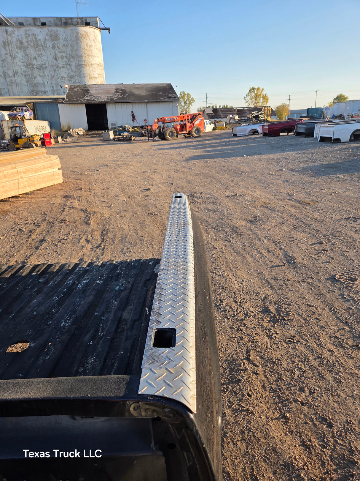 2007-2013 Chevrolet Silverado 1500 2500 3500 HD 6' 6" Short Truck Bed - Black