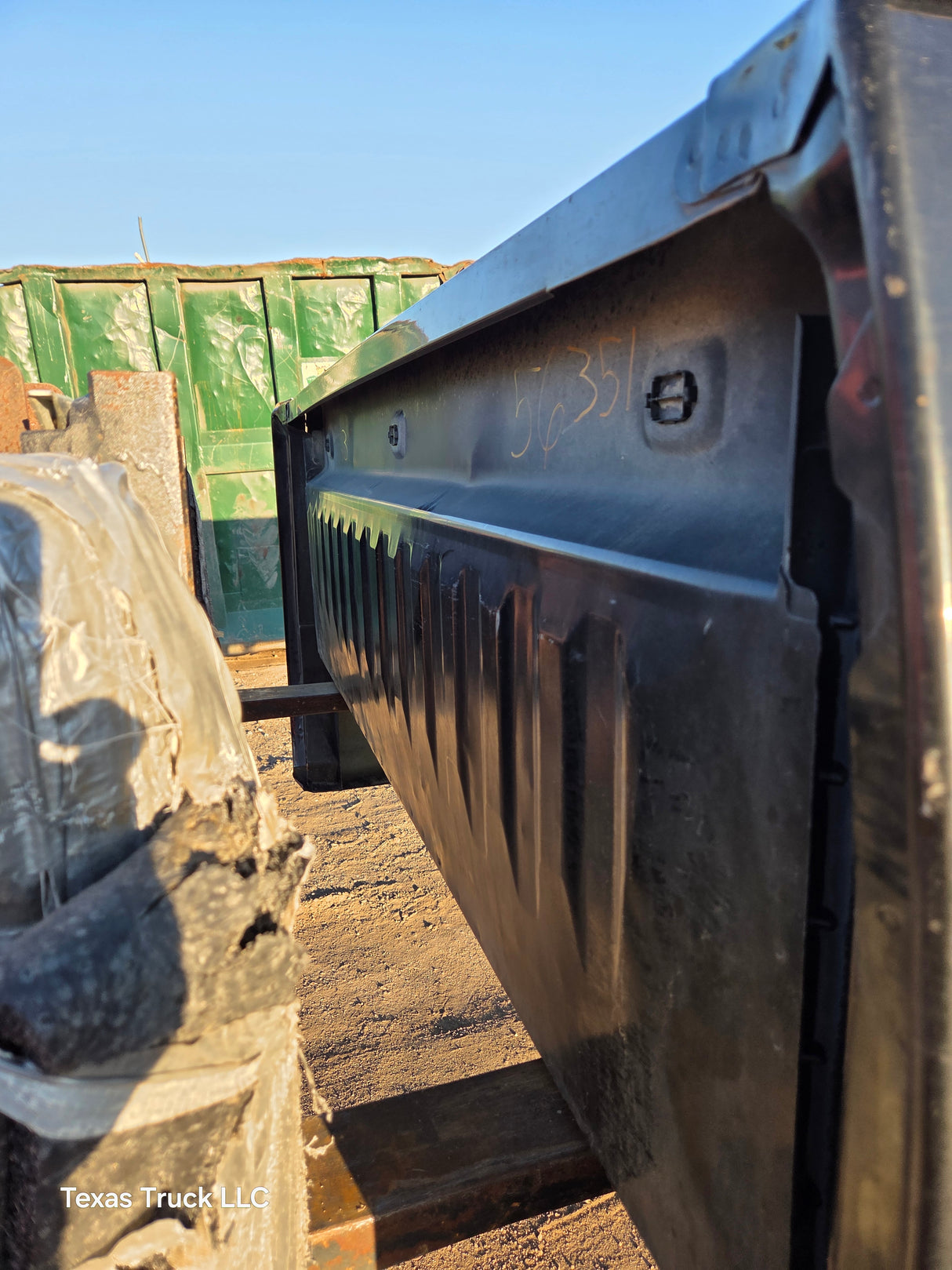 2007-2013 Chevrolet Silverado 1500 2500 3500 HD 6' 6" Short Truck Bed - Black