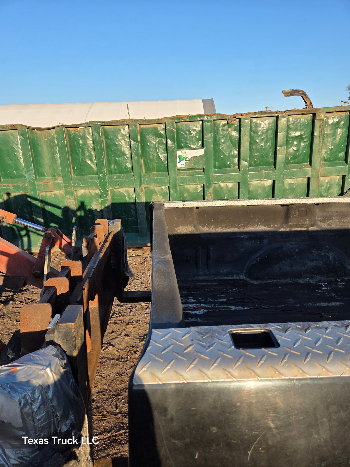 2007-2013 Chevrolet Silverado 1500 2500 3500 HD 6' 6" Short Truck Bed - Black