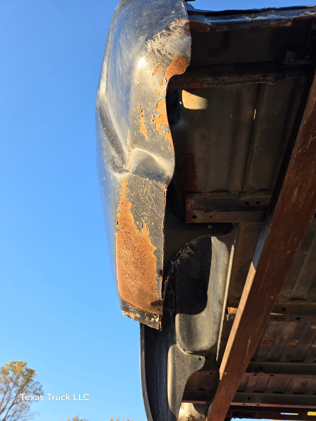 2007-2013 Chevrolet Silverado 1500 2500 3500 HD 6' 6" Short Truck Bed - Black