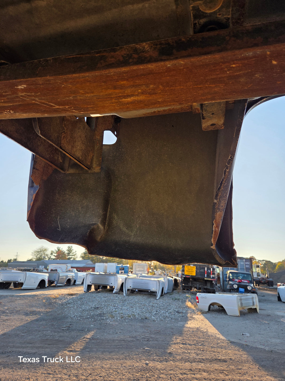 2007-2013 Chevrolet Silverado 1500 2500 3500 HD 6' 6" Short Truck Bed - Black