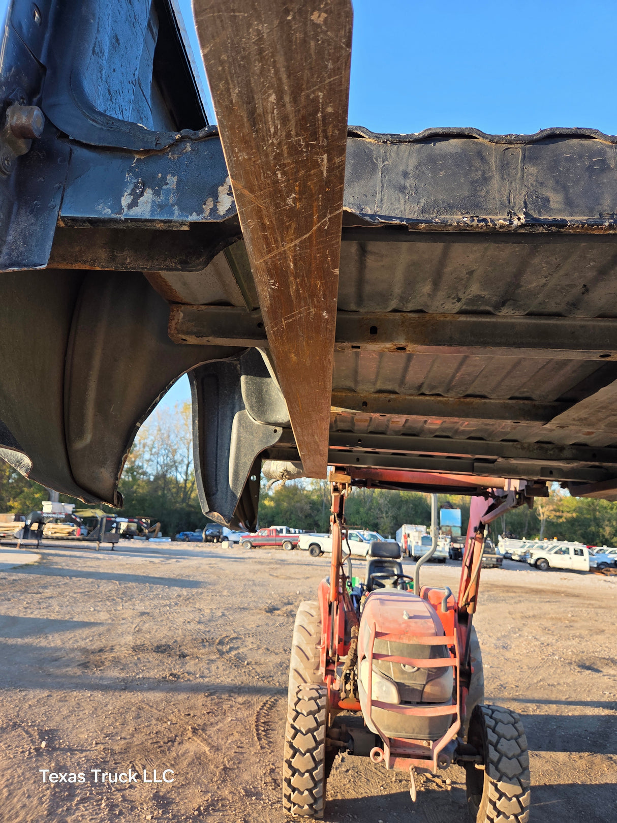 2007-2013 Chevrolet Silverado 1500 2500 3500 HD 6' 6" Short Truck Bed - Black