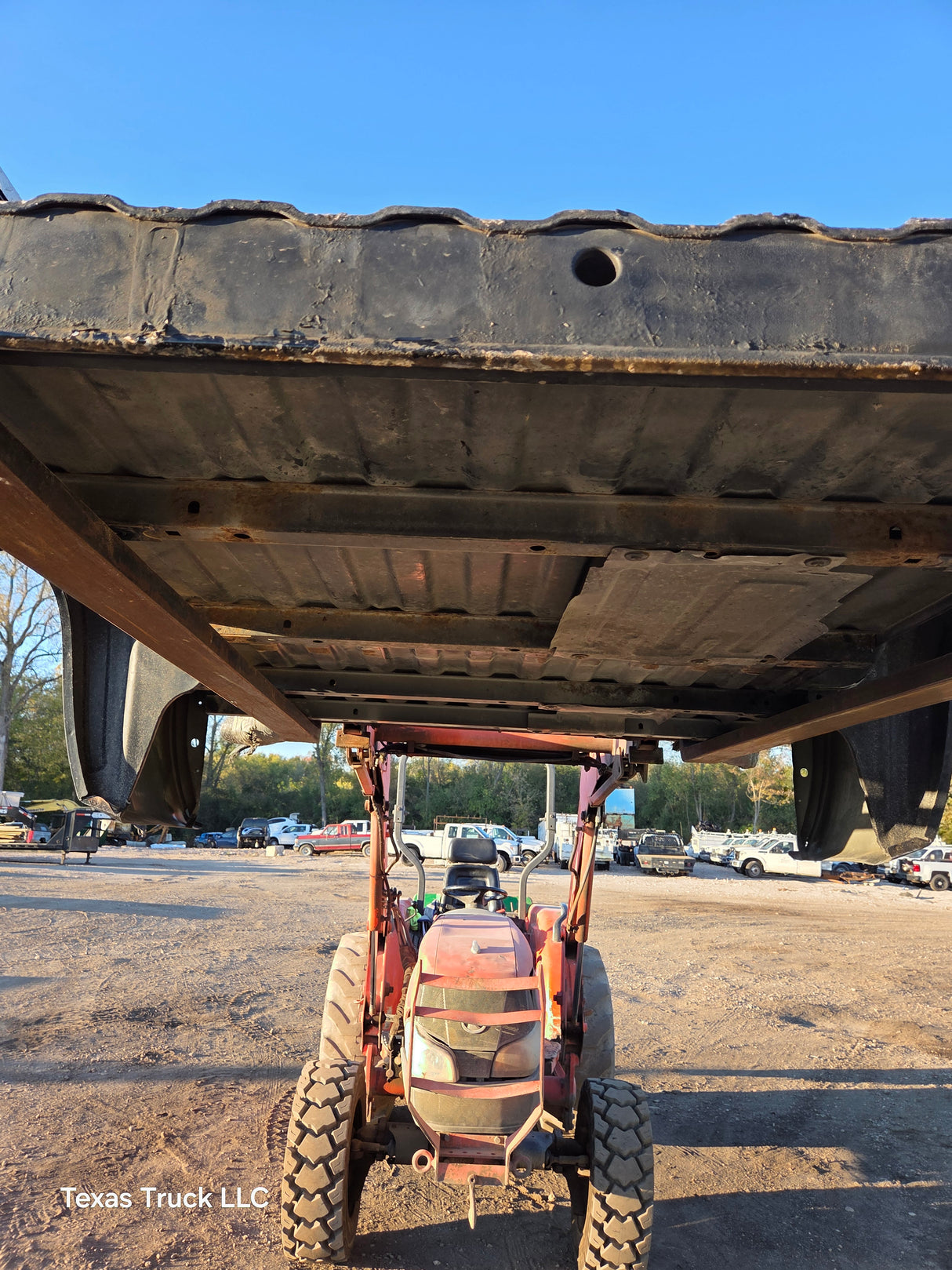 2007-2013 Chevrolet Silverado 1500 2500 3500 HD 6' 6" Short Truck Bed - Black