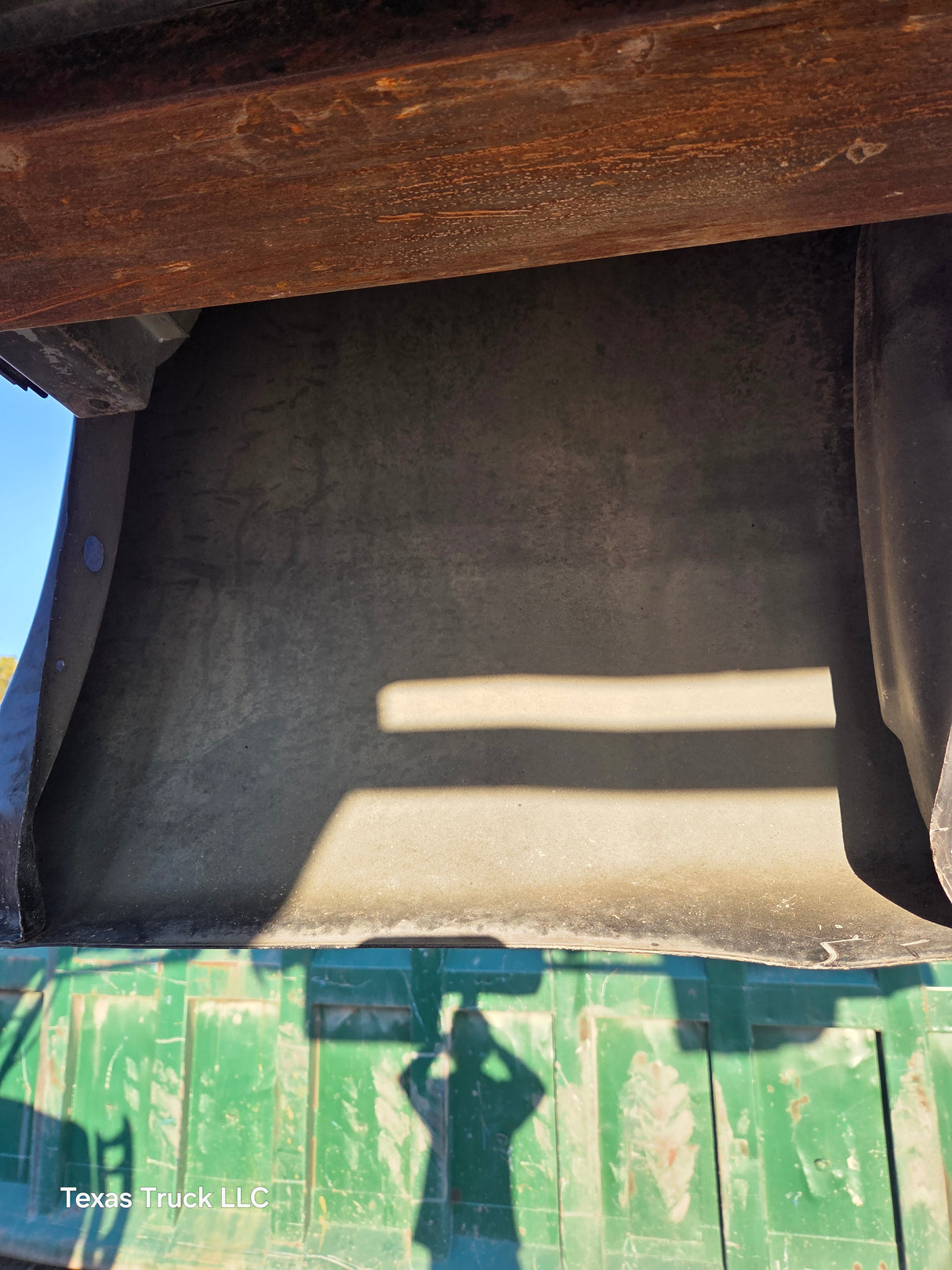 2007-2013 Chevrolet Silverado 1500 2500 3500 HD 6' 6" Short Truck Bed - Black