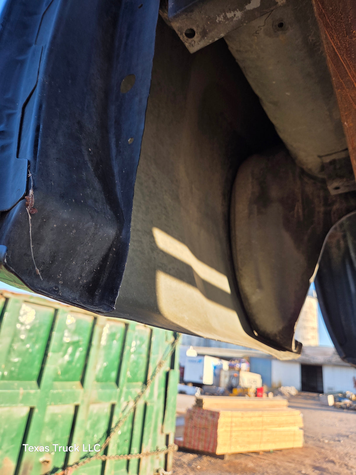 2007-2013 Chevrolet Silverado 1500 2500 3500 HD 6' 6" Short Truck Bed - Black