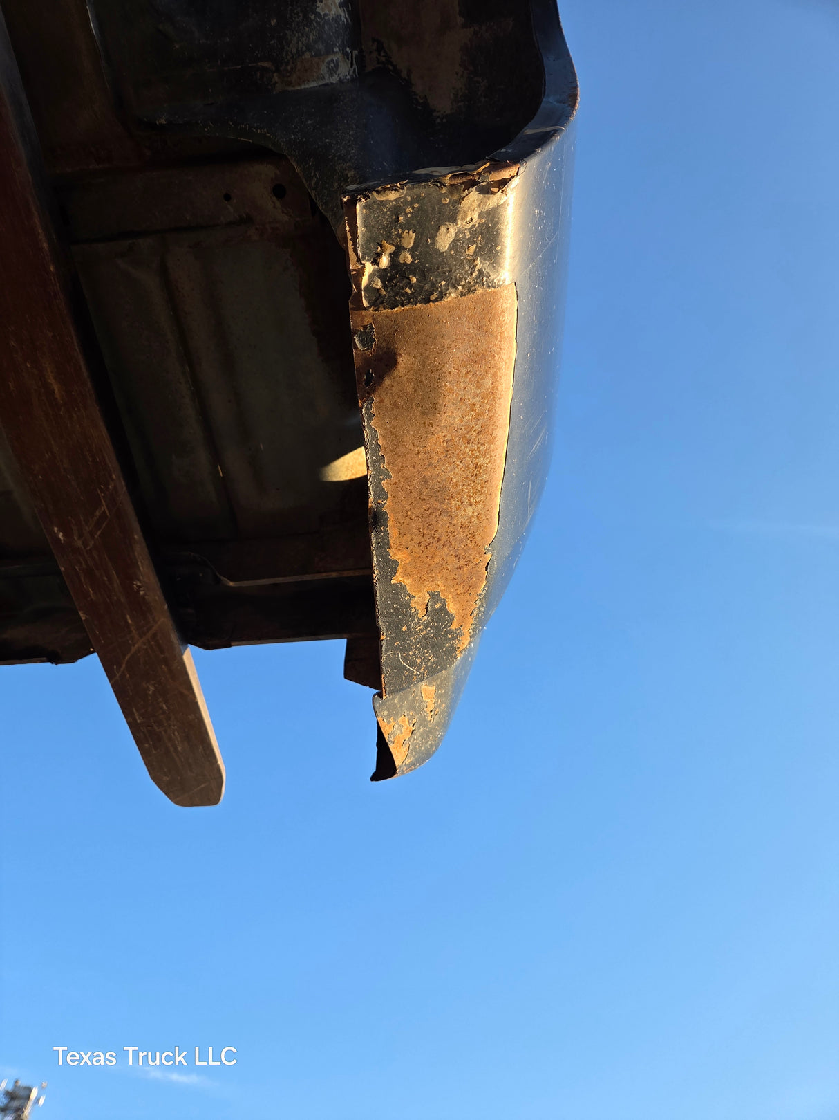 2007-2013 Chevrolet Silverado 1500 2500 3500 HD 6' 6" Short Truck Bed - Black