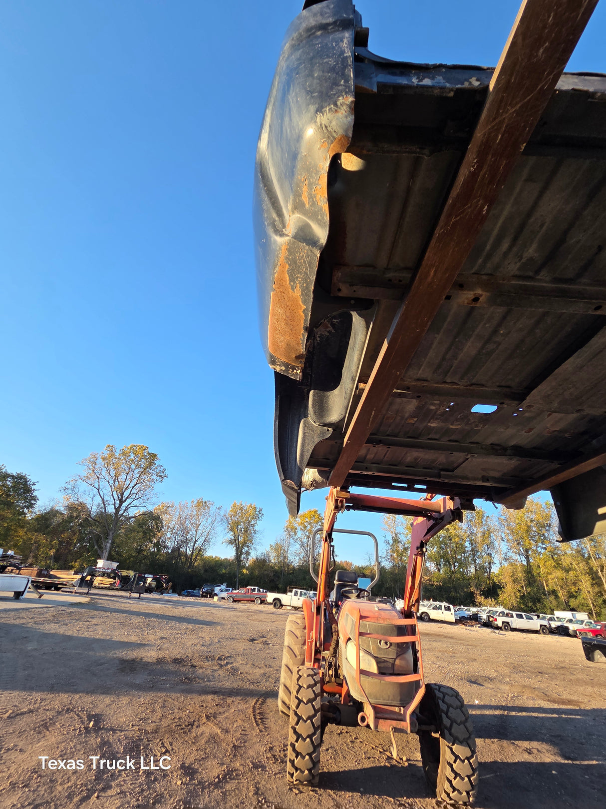 2007-2013 Chevrolet Silverado 1500 2500 3500 HD 6' 6" Short Truck Bed - Black