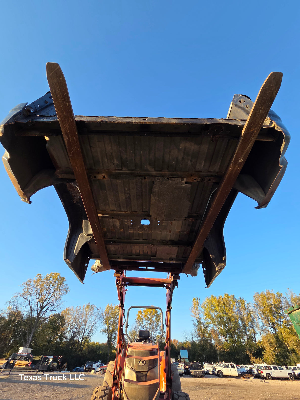 2007-2013 Chevrolet Silverado 1500 2500 3500 HD 6' 6" Short Truck Bed - Black