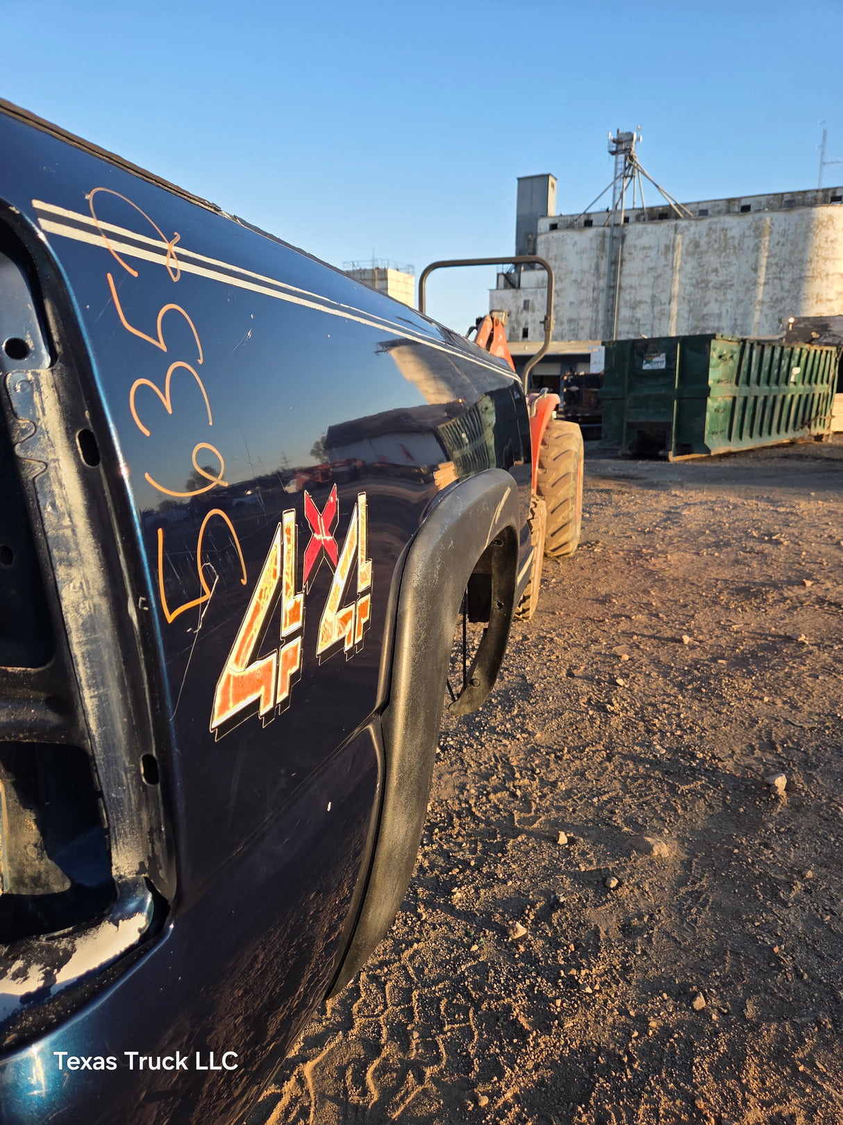 1999-2007 Chevrolet Silverado / GMC Sierra 6' 6" Short Truck Bed