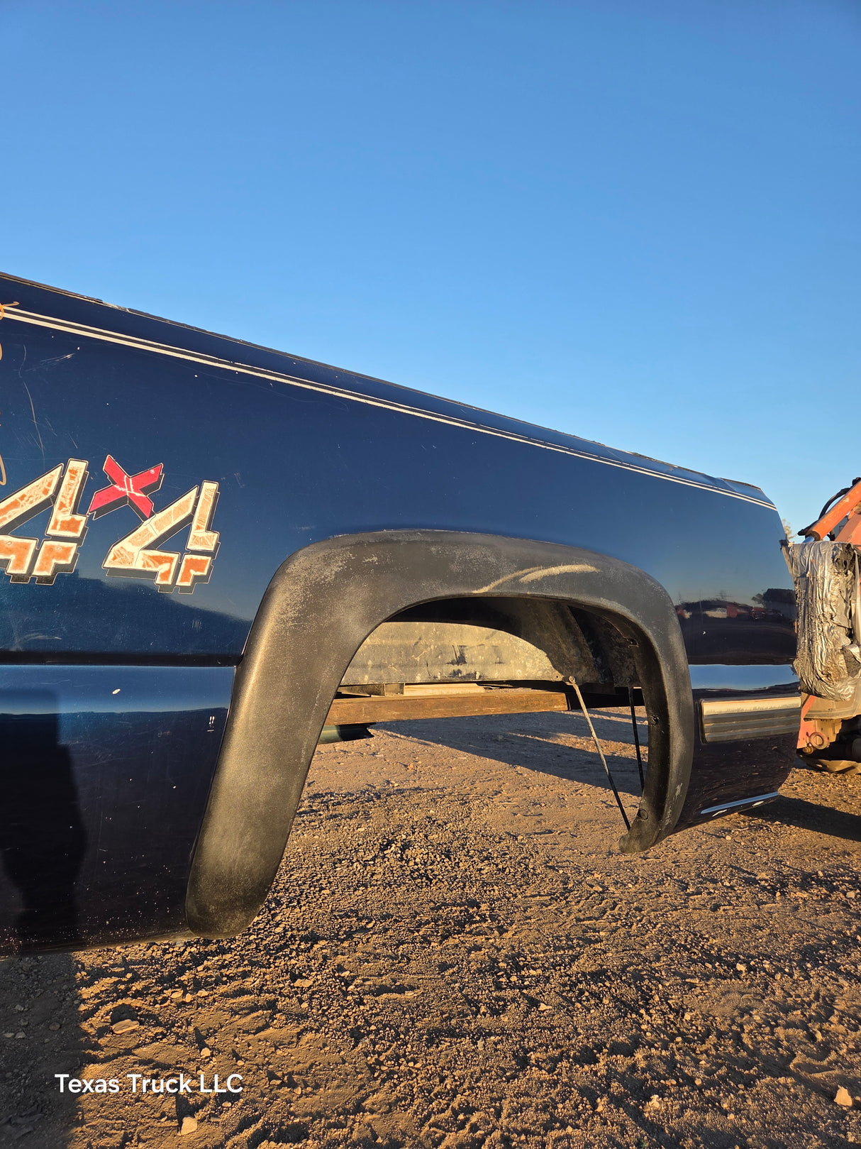 1999-2007 Chevrolet Silverado / GMC Sierra 6' 6" Short Truck Bed