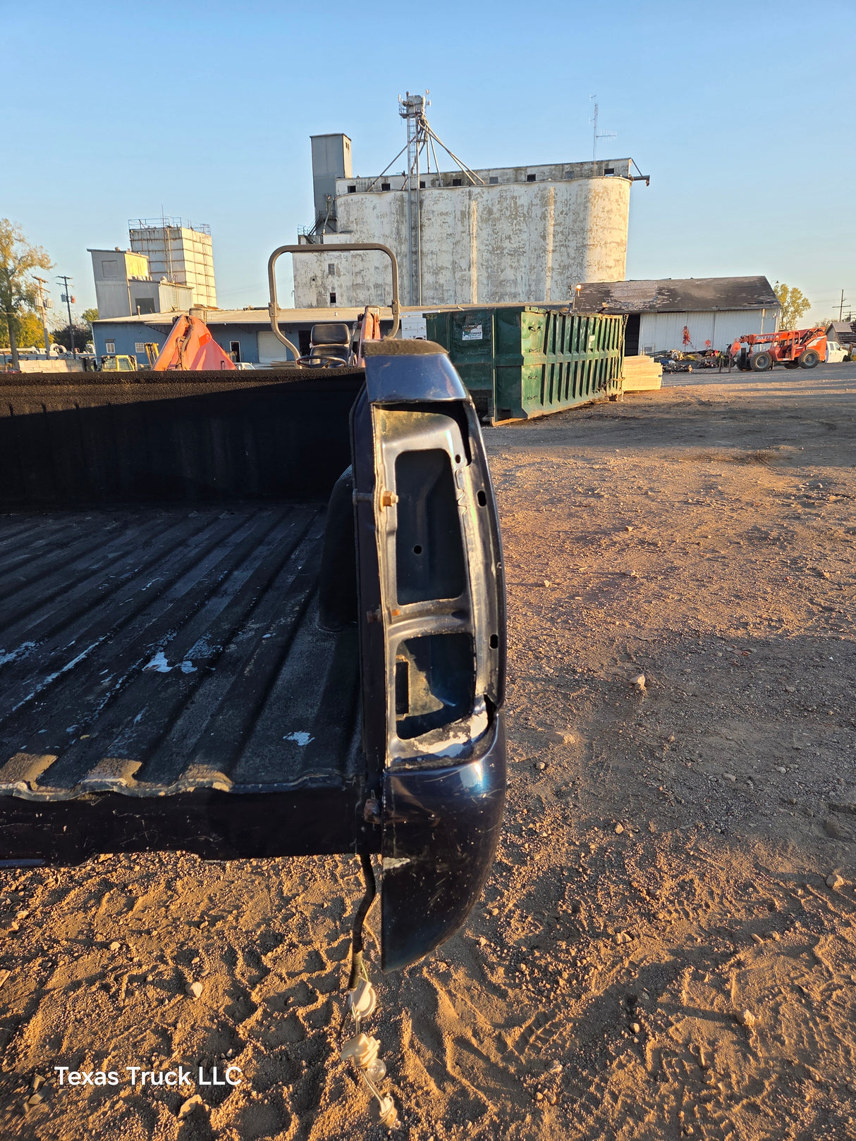 1999-2007 Chevrolet Silverado / GMC Sierra 6' 6" Short Truck Bed