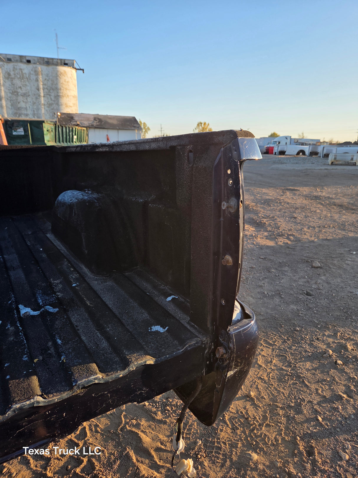 1999-2007 Chevrolet Silverado / GMC Sierra 6' 6" Short Truck Bed