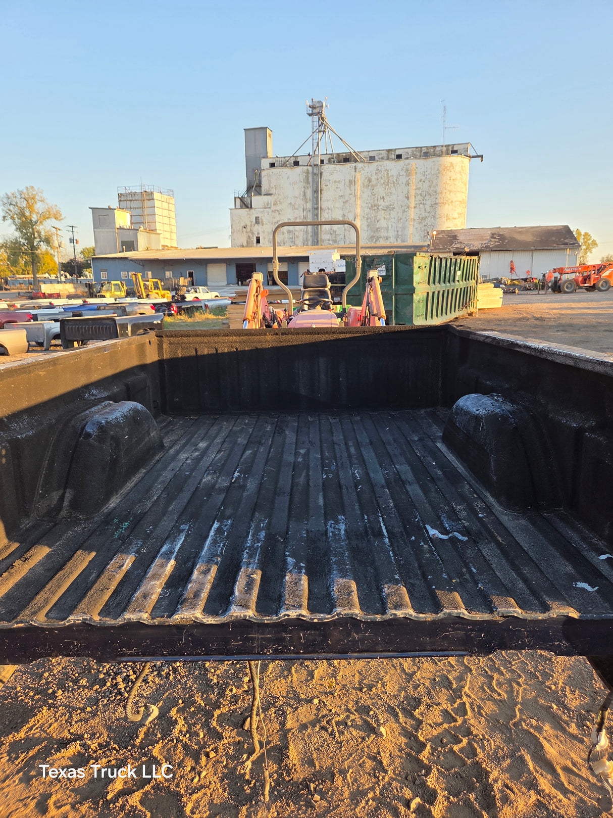 1999-2007 Chevrolet Silverado / GMC Sierra 6' 6" Short Truck Bed