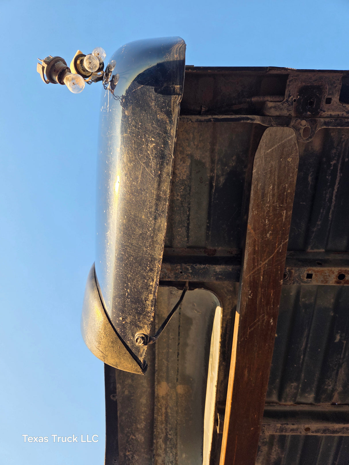 1999-2007 Chevrolet Silverado / GMC Sierra 6' 6" Short Truck Bed