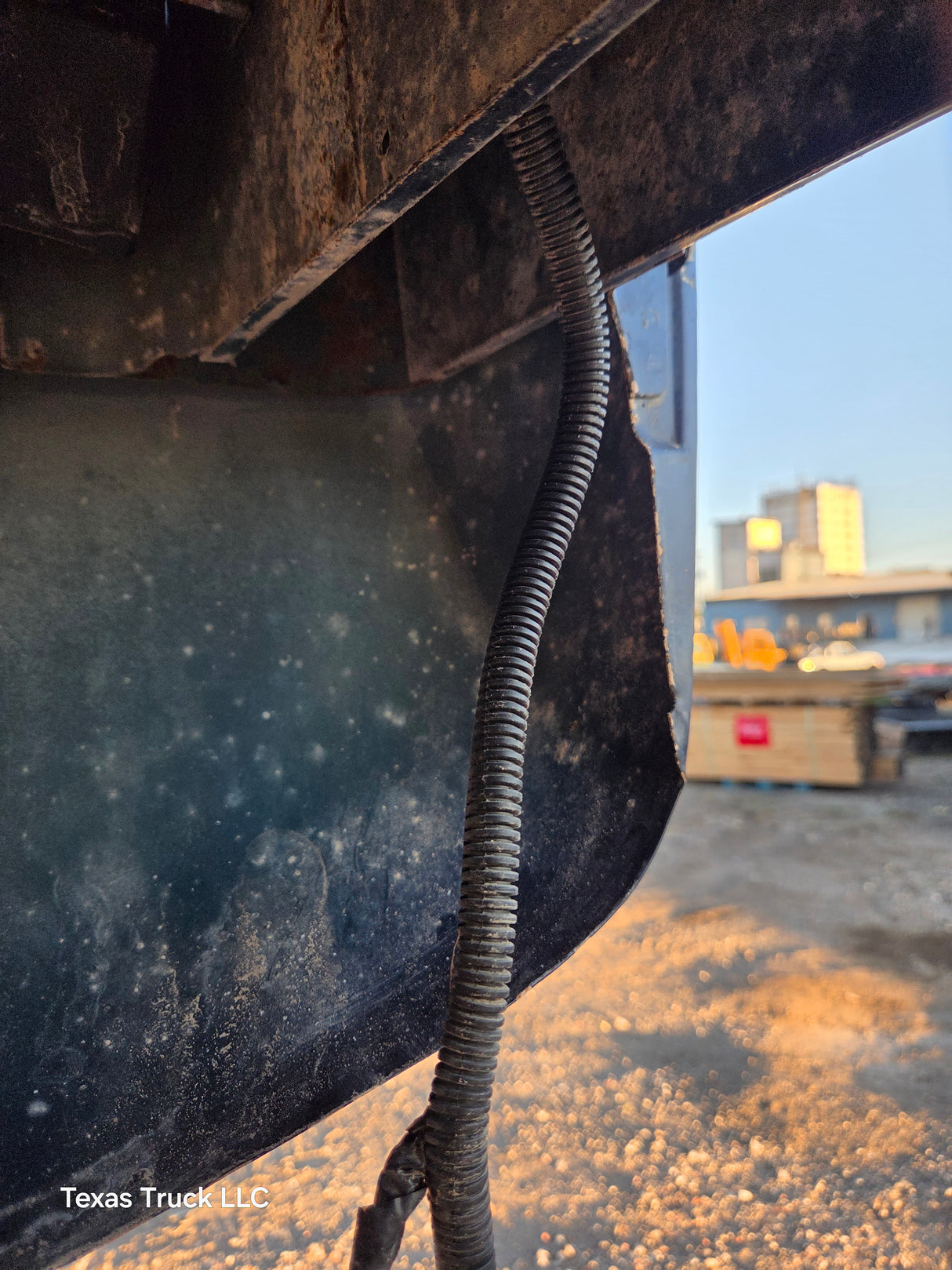 1999-2007 Chevrolet Silverado / GMC Sierra 6' 6" Short Truck Bed