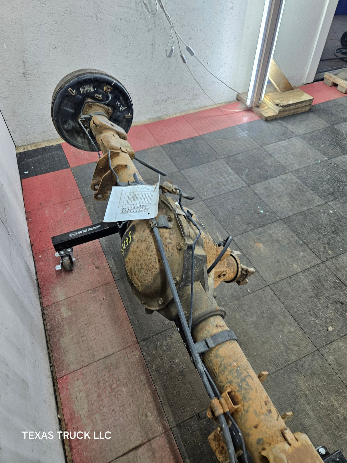 2005-2007 Chevrolet Silverado GMC Sierra 1500 3.23 Rear Axle