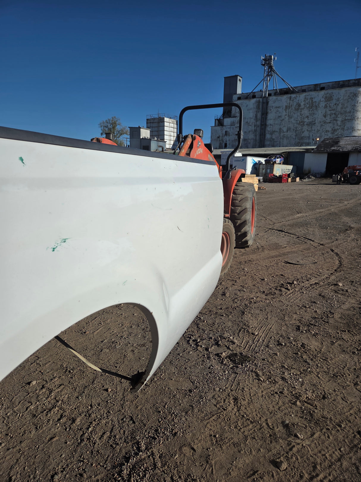 1999-2010 Ford F250 F350 Super Duty 8' Long Truck Bed - Oxford White