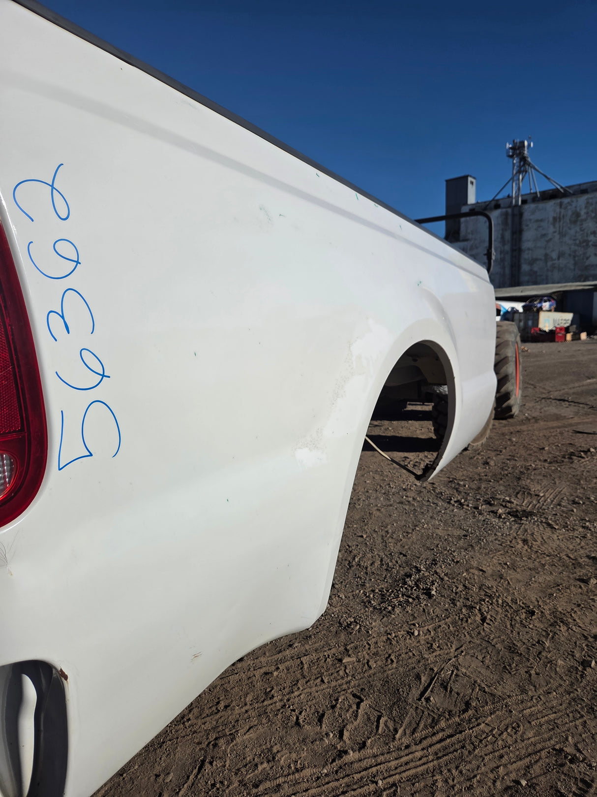 1999-2010 Ford F250 F350 Super Duty 8' Long Truck Bed - Oxford White