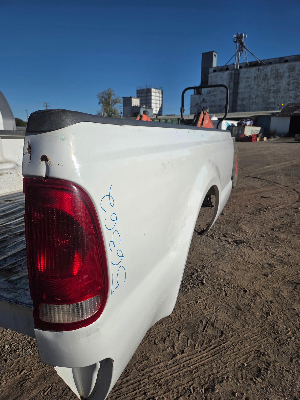 1999-2010 Ford F250 F350 Super Duty 8' Long Truck Bed - Oxford White