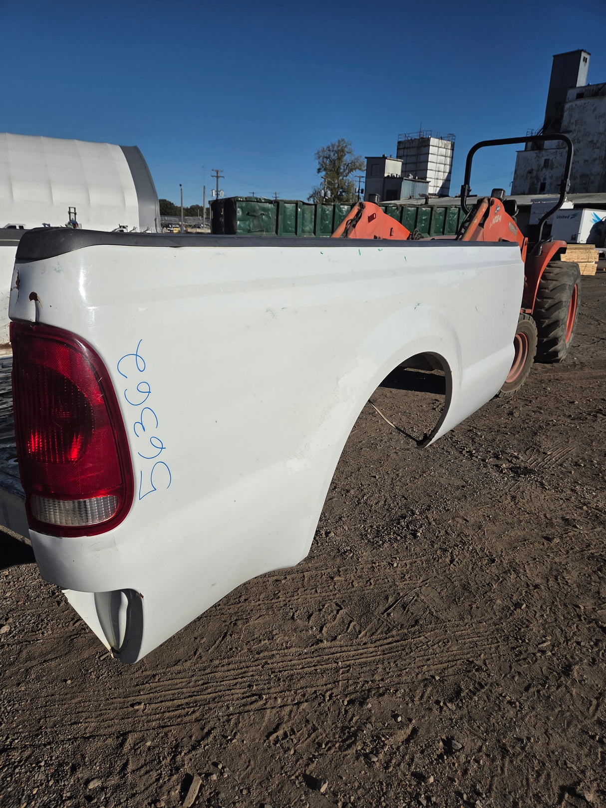 1999-2010 Ford F250 F350 Super Duty 8' Long Truck Bed - Oxford White