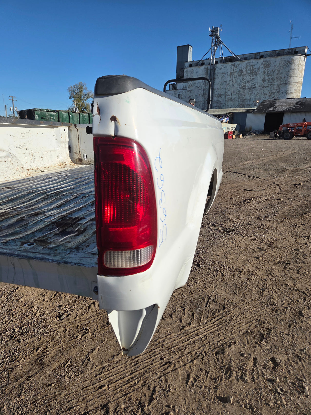 1999-2010 Ford F250 F350 Super Duty 8' Long Truck Bed - Oxford White