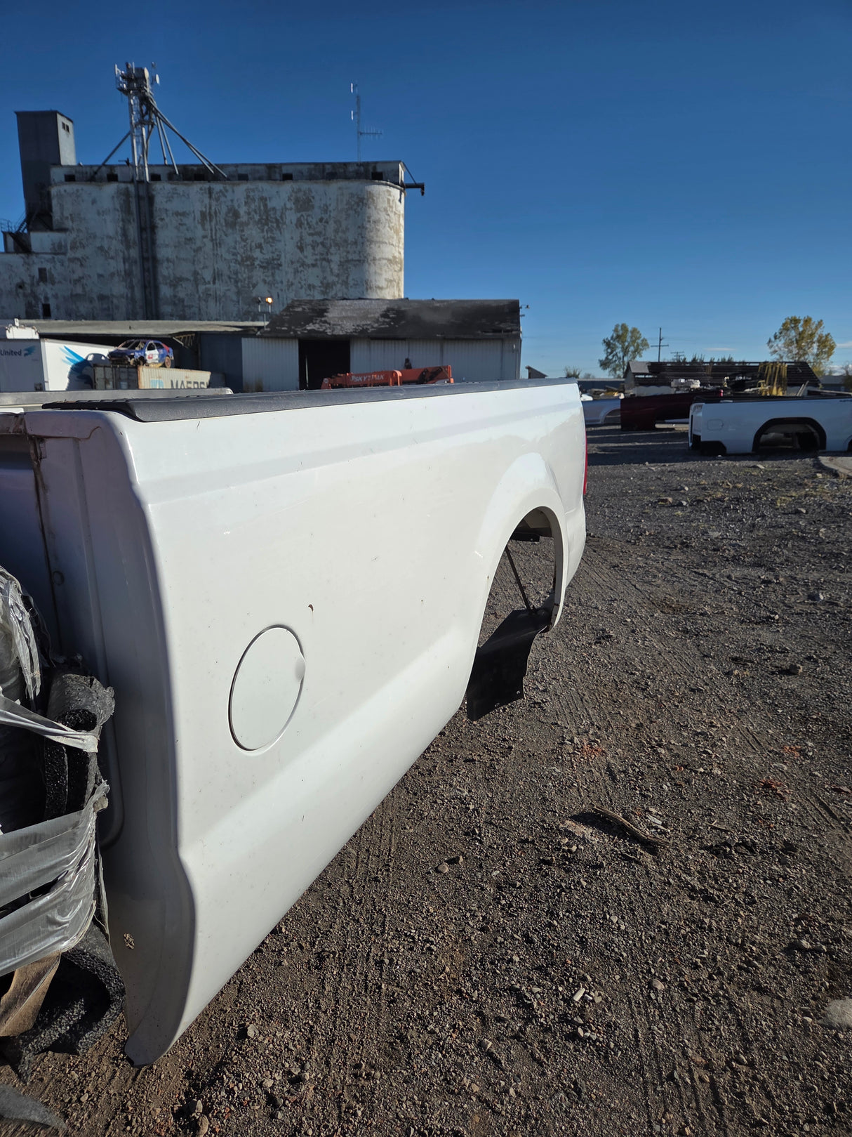 1999-2010 Ford F250 F350 Super Duty 8' Long Truck Bed - Oxford White