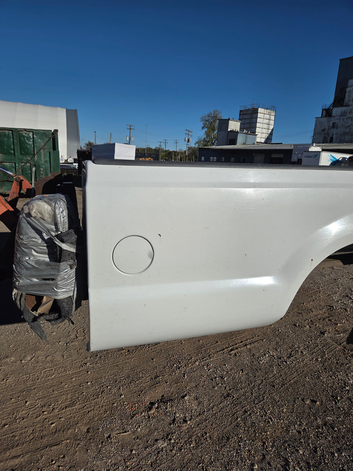 1999-2010 Ford F250 F350 Super Duty 8' Long Truck Bed - Oxford White