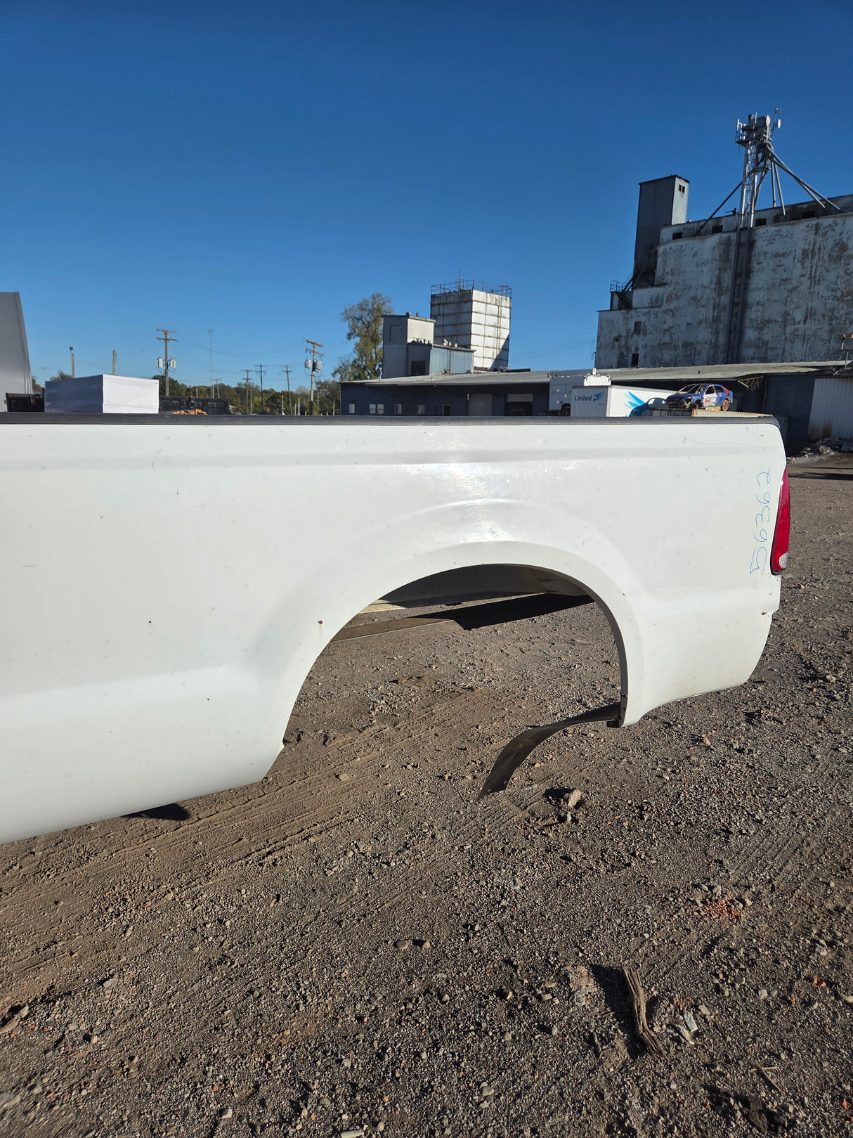 1999-2010 Ford F250 F350 Super Duty 8' Long Truck Bed - Oxford White