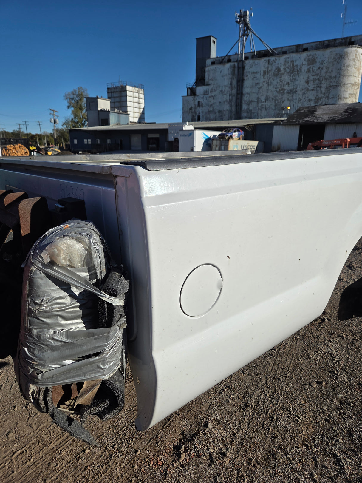 1999-2010 Ford F250 F350 Super Duty 8' Long Truck Bed - Oxford White