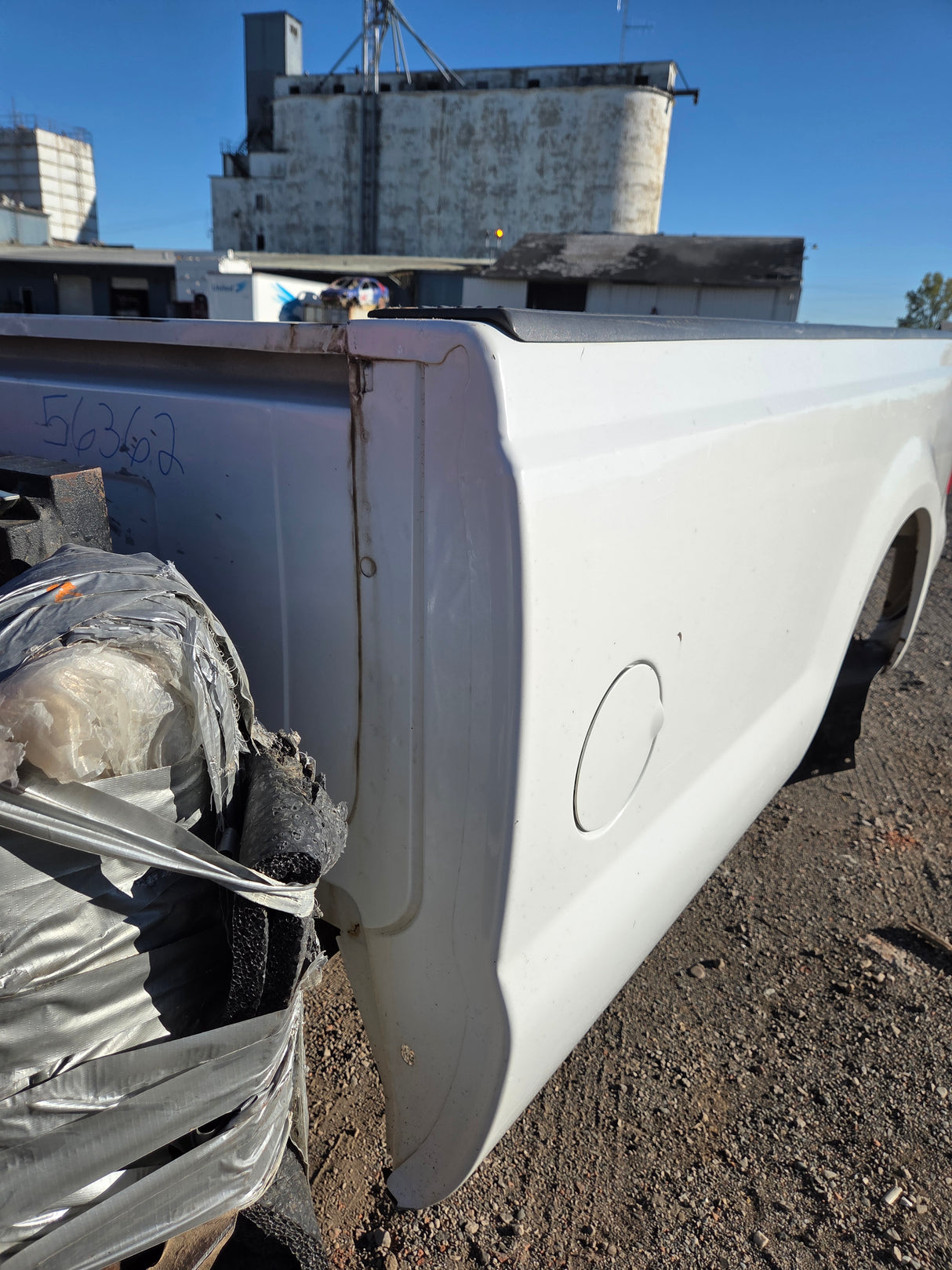 1999-2010 Ford F250 F350 Super Duty 8' Long Truck Bed - Oxford White