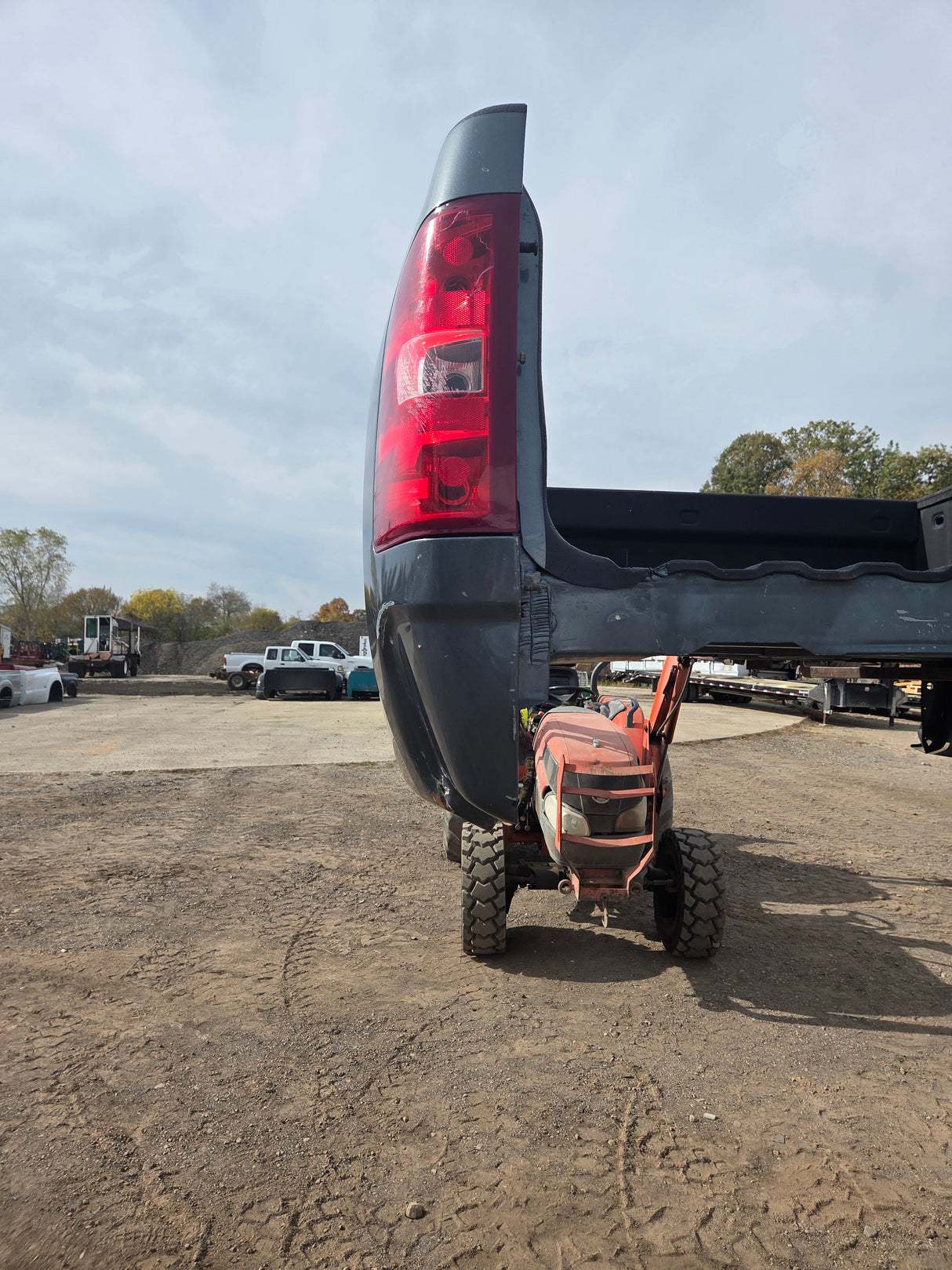 2007-2013 Chevrolet Silverado 1500 2500 3500 HD 6' 6" Short Truck Bed