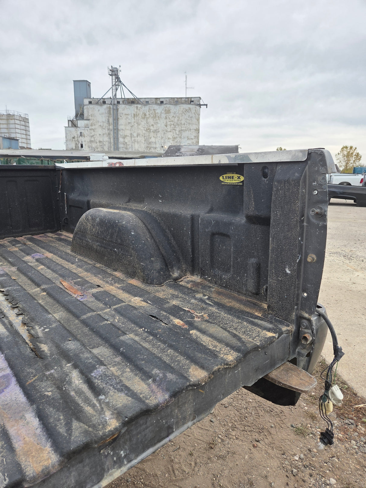 1999-2007 Chevrolet Silverado / GMC Sierra 6' 6" Short Truck Bed