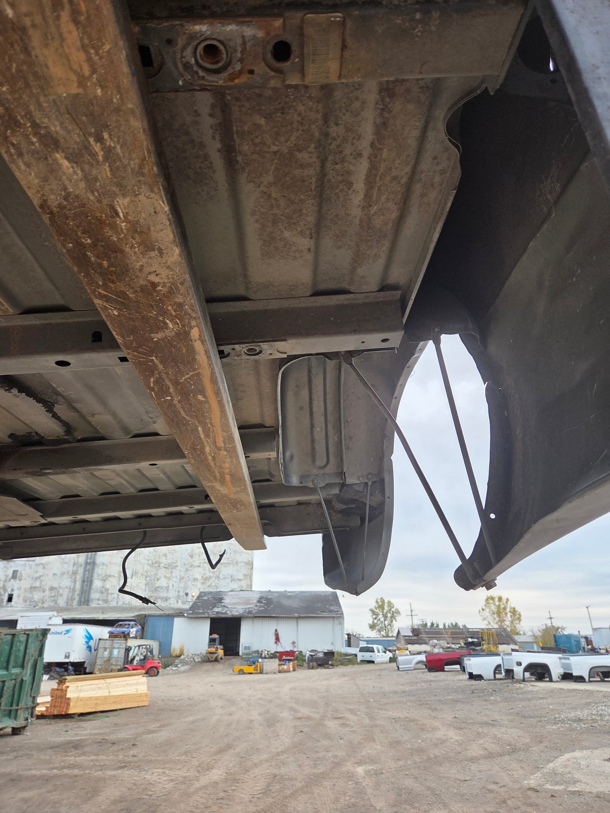 1999-2007 Chevrolet Silverado / GMC Sierra 6' 6" Short Truck Bed