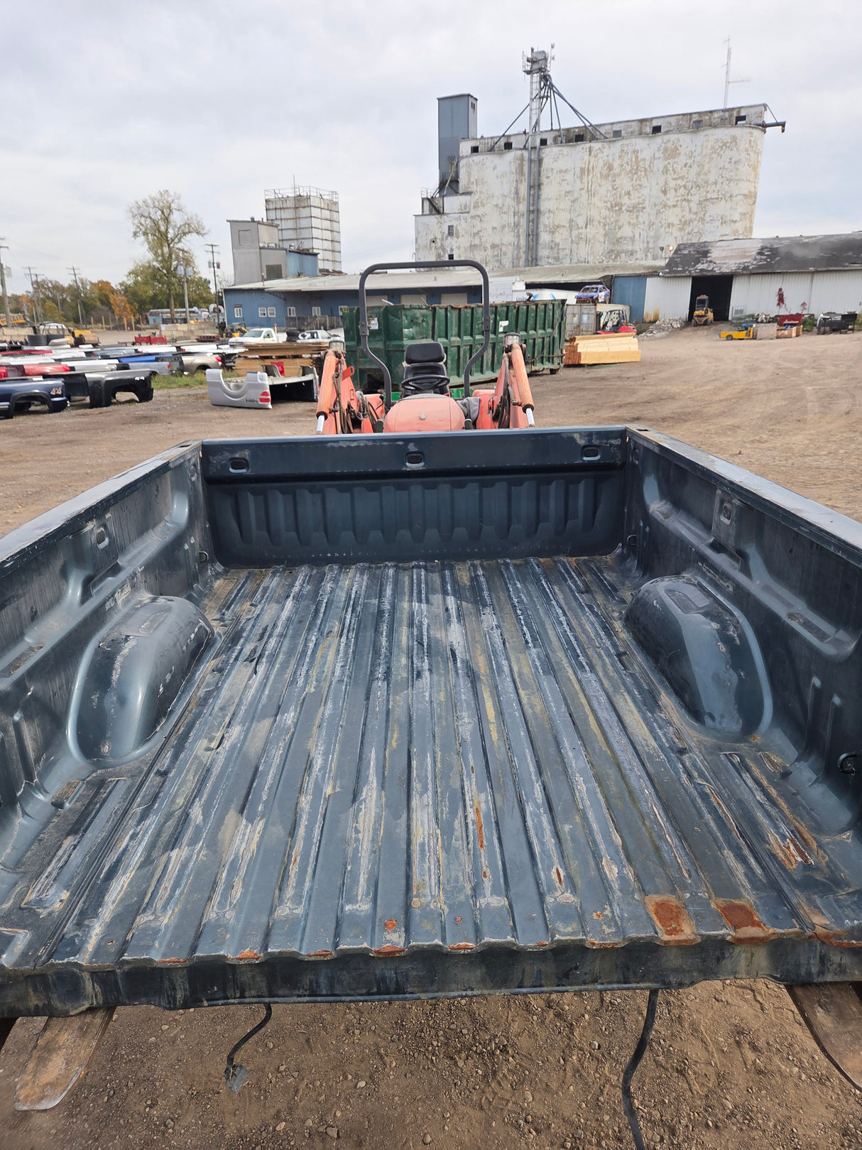 2007-2013 Chevrolet Silverado 1500 2500 3500 HD 6' 6" Short Truck Bed
