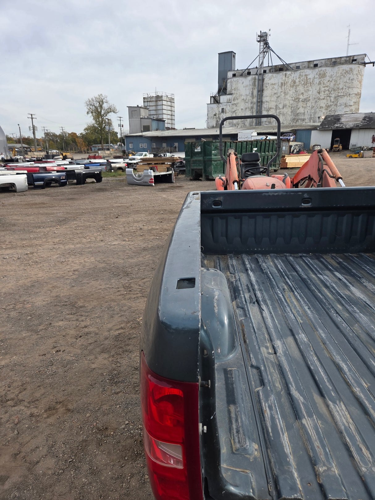2007-2013 Chevrolet Silverado 1500 2500 3500 HD 6' 6" Short Truck Bed