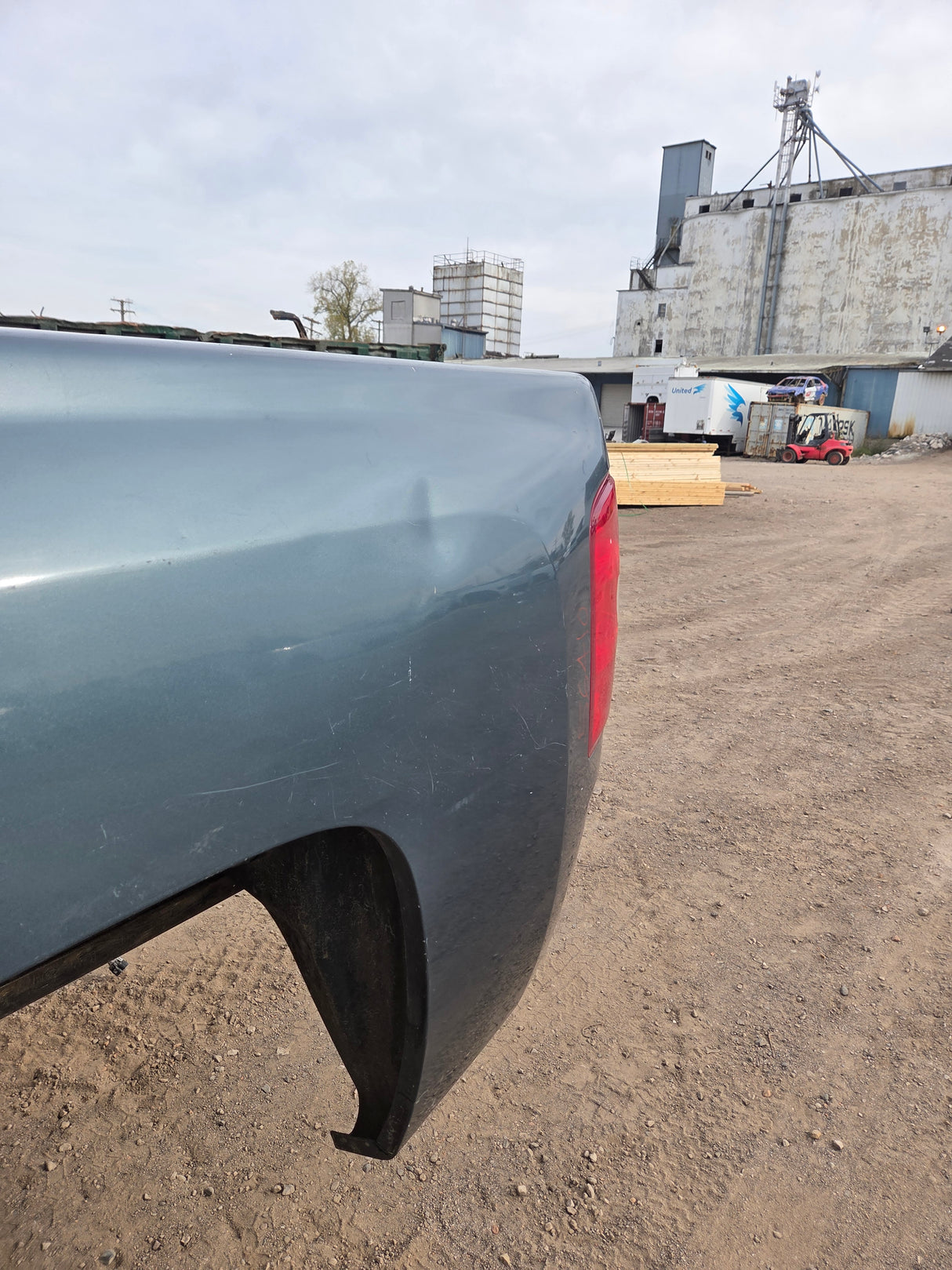 2007-2013 Chevrolet Silverado 1500 2500 3500 HD 6' 6" Short Truck Bed