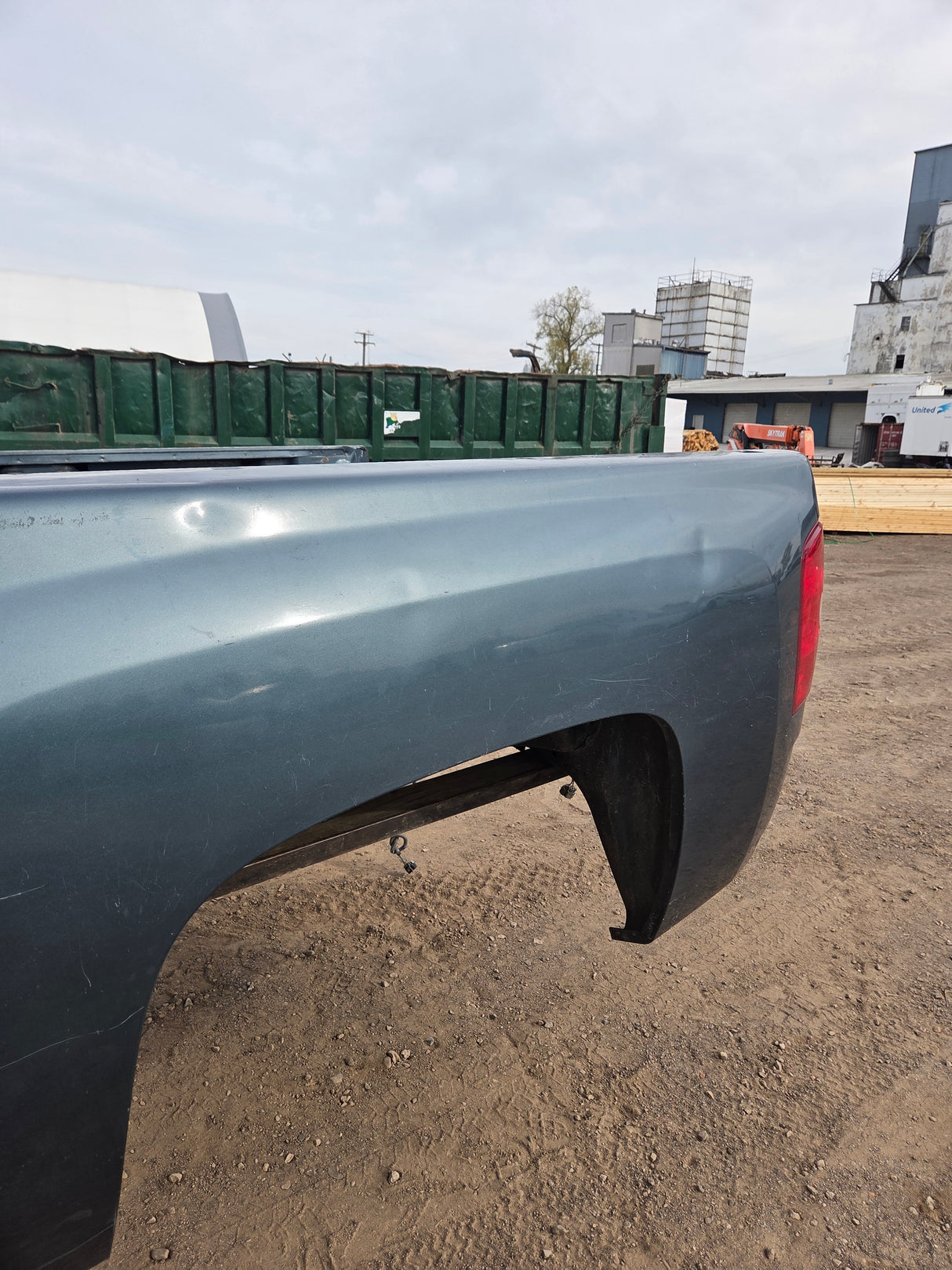 2007-2013 Chevrolet Silverado 1500 2500 3500 HD 6' 6" Short Truck Bed